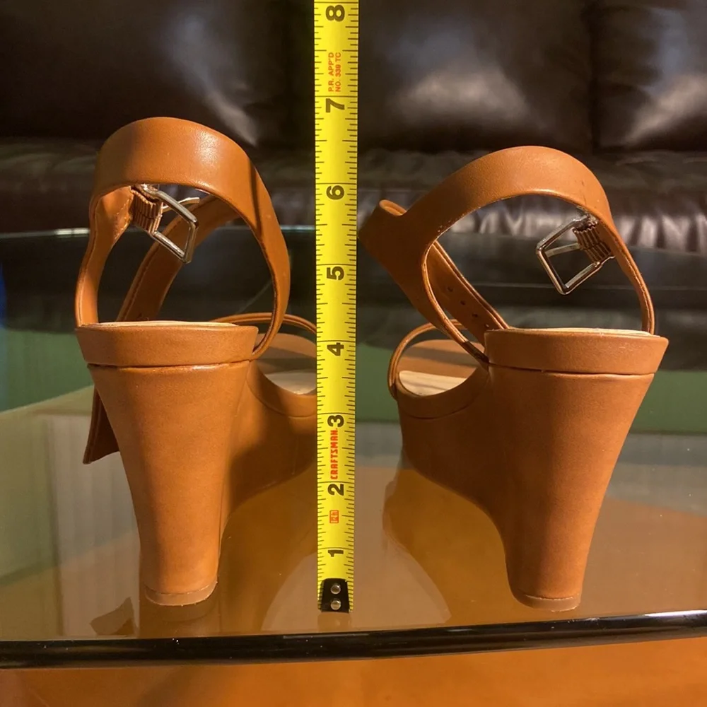 Gianni Bini wedges